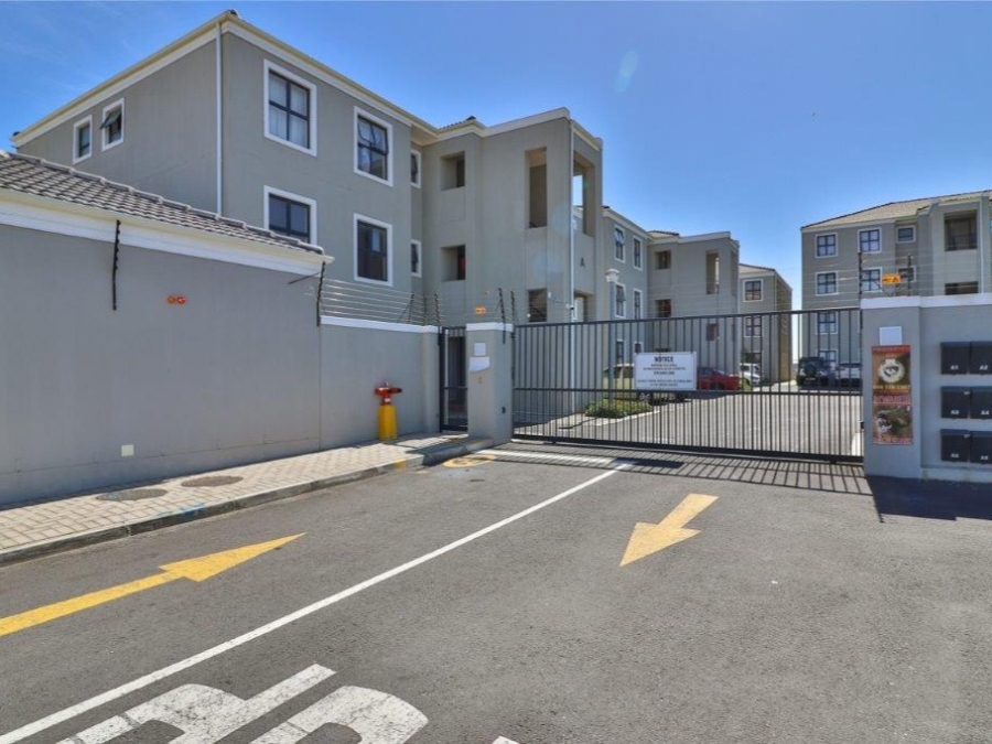 To Let 3 Bedroom Property for Rent in Parklands Western Cape